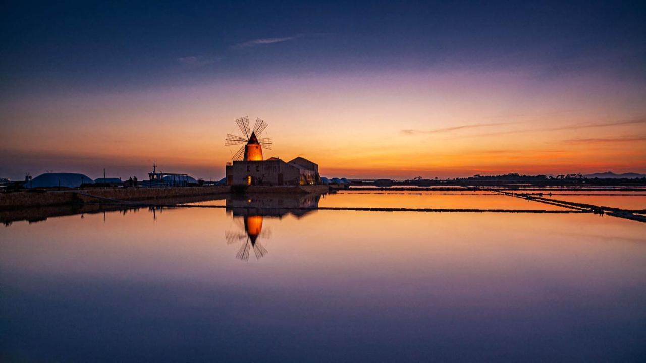 Sole, Mare E Trallalla Rilievo Exteriér fotografie
